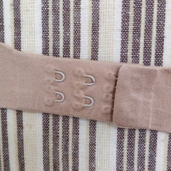 Victoria's Secret Tan Lined Demi Double Convertible Underwire Bra Size 34C - Picture 2 of 13